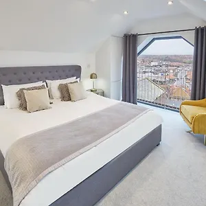 Host & - The Penthouse, Hudsons Yard House Apartment